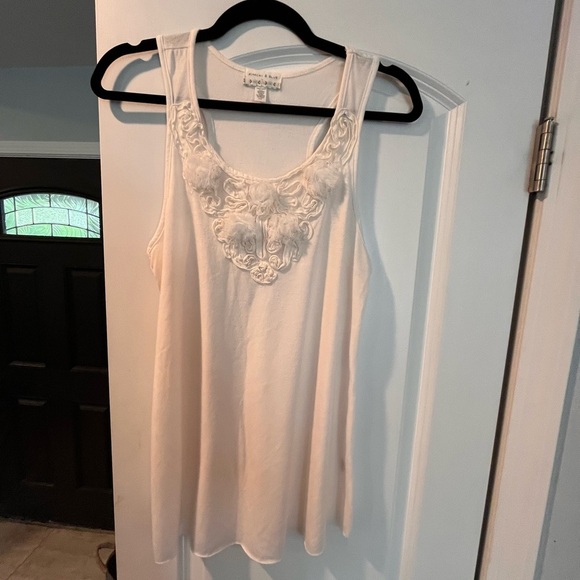 ~Kimchi Blue~ Women's White Embroidered Tank Top - Picture 1 of 6